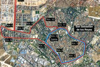 Da de la Bicicleta de Alcobendas: plano del recorrido, itinerario menores de 10 aos (azul), itinerario mayores de 10 aos (rojo).