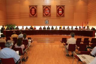 El pleno de Tres Cantos aprueba la subida los sueldos de los concejales aunque la nueva estructura municipal permitir ahorrar 30.000 euros