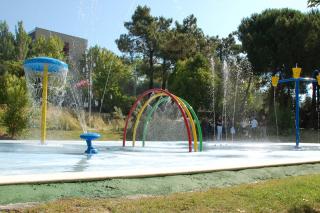 La Piscina Municipal de Colmenar Viejo cuenta con una nueva zona de juegos para los ms pequeos