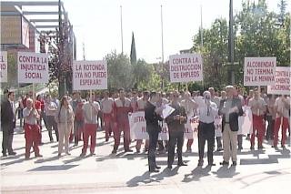 El PSOE de Alcobendas vuelve a acusar al equipo de gobierno de no hacer nada para paliar el desempleo.