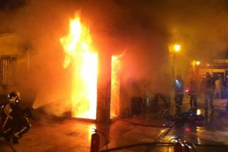 Un hombre muere en un incendio en su domicilio de Colmenar mientras su mujer sufre un accidente de trfico. Foto: Emergencias Madrid 112