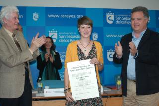 ngela Segovia recibe el V Premio Nacional de Poesa Flix Grande