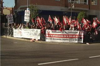 Los sindicatos invitan a los trabajadores a manifestarse contra los recortes este 1 de mayo.