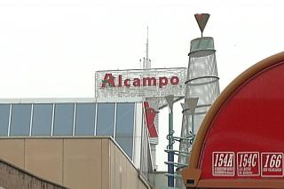 La Justicia dictamina que Alcampo no puede cambiar unilateralmente las condiciones de sus trabajadores