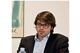 Carlos Bueno, Premio de Poesa Joven Flix Grande 2013 por Lo lavado y lo barrido