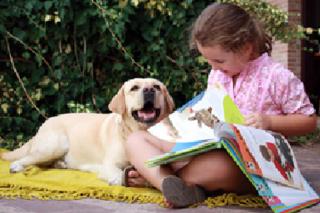 Taller de lectura con perros para que los nios se suelten a leer
