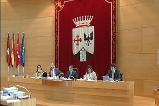 El pleno de Alcobendas pide que se dilate la decisin de dejar de impartir Secundaria en el instituto Virgen de la Paz.