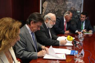 Industria y el ayuntamiento de Alcobendas sellan su acuerdo para impulsar la creacin de empresas en la ciudad 