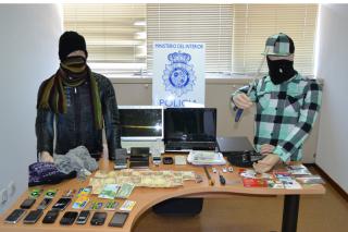La Polica Nacional detiene a dos activos atracadores que asaltaron cuatro locales de envo de dinero en Alcobendas.
