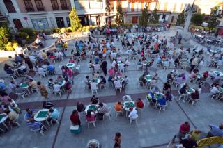El campeonato de mus de Colmenar Viejo rene a 150 parejas en la plaza del pueblo