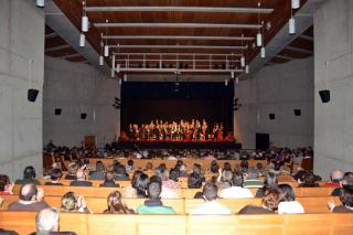 La Coral de Colmenar Viejo inaugura la temporada del Auditorio Municipal. 