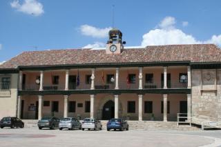 Torrelaguna acoge su quinta feria del comercio.