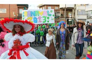 El desfile y concurso de disfraces protagonizan el Carnaval de Paracuellos. 