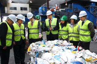 Sarasola hace balance del reciclaje de envases en la planta de Colmenar Viejo