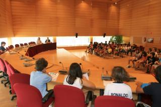 Tres Cantos acoge un Pleno Infantil con alumnos del colegio Miguel de Cervantes