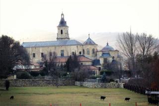 Los socialistas critican la falta de implicación de la Comunidad ante el cierre del hotel del Monasterio de El Paular