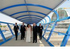 Una pasarela peatonal conecta Las Tablas y Sanchinarro para dar servicio a vecinos y los 6.000 empleados del BBVA