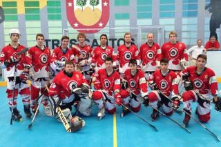 El equipo Kamikazes de Tres Cantos lidera la tabla de hockey lnea tras el estreno como anfitrin de la sede nacional 