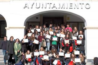 Alumnos del instituto Juan de Mairena y del proyecto Erasmus+PACTES de Bretaa visitan el Ayuntamiento de Sanse