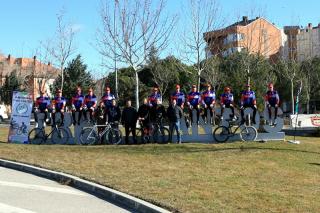 El club ciclista ALG Fisio presenta el equipo oficial de esta temporada en Tres Cantos 