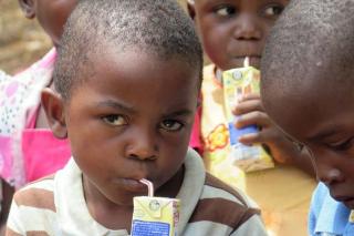Centros comerciales y supermercados se unen a la III campaña “Alimentos para Malaui”