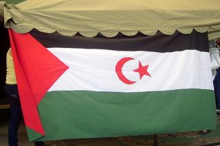 Una manta de mensajes para dar fuerzas a las mujeres saharauis