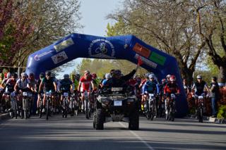Colmenar reúne este fin de semana a centenares de ciclistas y corredores gracias a la XIV Marcha MTB y su II Running
