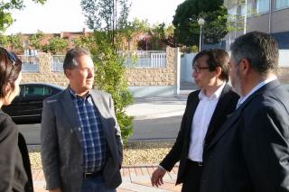 El candidato a la Asamblea de Madrid por UPyD visita Tres Cantos 