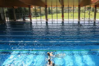 Las piscinas cubiertas de los centros deportivos de Tres Cantos cierran en agosto para su mantenimiento 