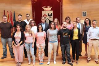Diez jóvenes de Alcobendas comienzan su viaje a Europa para participar en el programa Erasmus+
