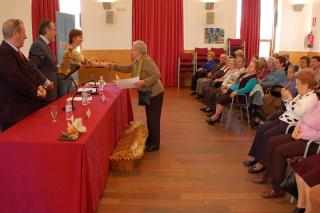 50 mayores de Colmenar reciben los diplomas del programa regional `Vida Activa