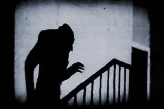 Misterios de la Historia: Nosferatu, la maldición del vampiro