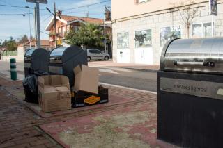 Colmenar Viejo pide a los comerciantes que utilicen correctamente los contenedores de basura