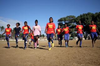 Las chicas de Madagascar también juegan al fútbol