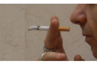 El consumo de tabaco entre los jvenes de la Comunidad se reduce a la mitad en la ltima dcada.