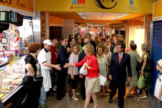 Esperanza Aguirre inaugura las nuevas instalaciones de la Galera Constitucin en Alcobendas